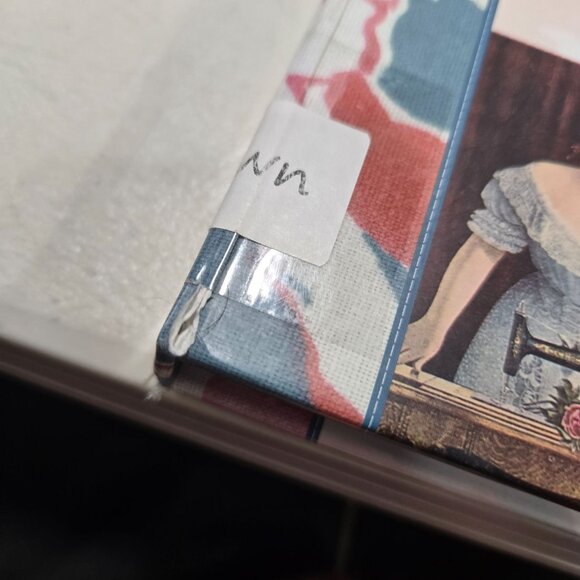 Sew Retro: 25 Vintage-Inspired Projects for the Modern Girl & A Stylish History - Picture 6 of 9